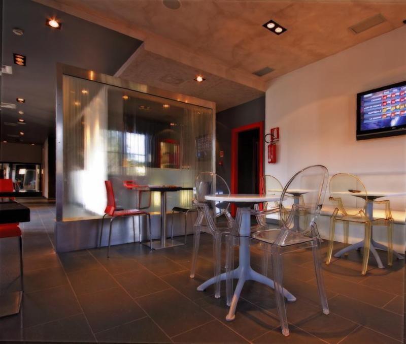Hotel Metropolis Reggio nell'Emilia Zewnętrze zdjęcie
